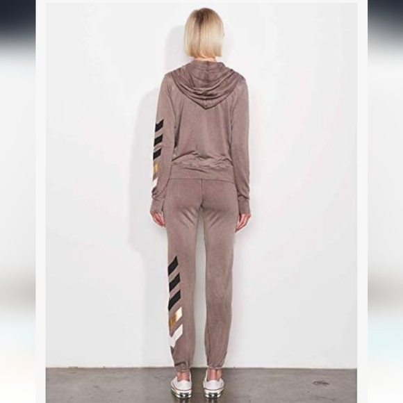 Sundry Chevron zip hoodie, size 3 or Large - Picture 4 of 10